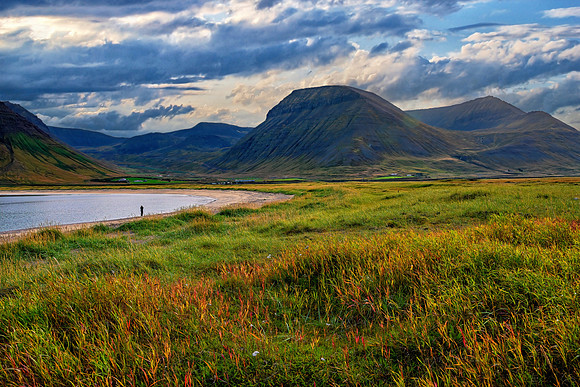 Beach Walking In the Land of Volcanoes Iceland  104A